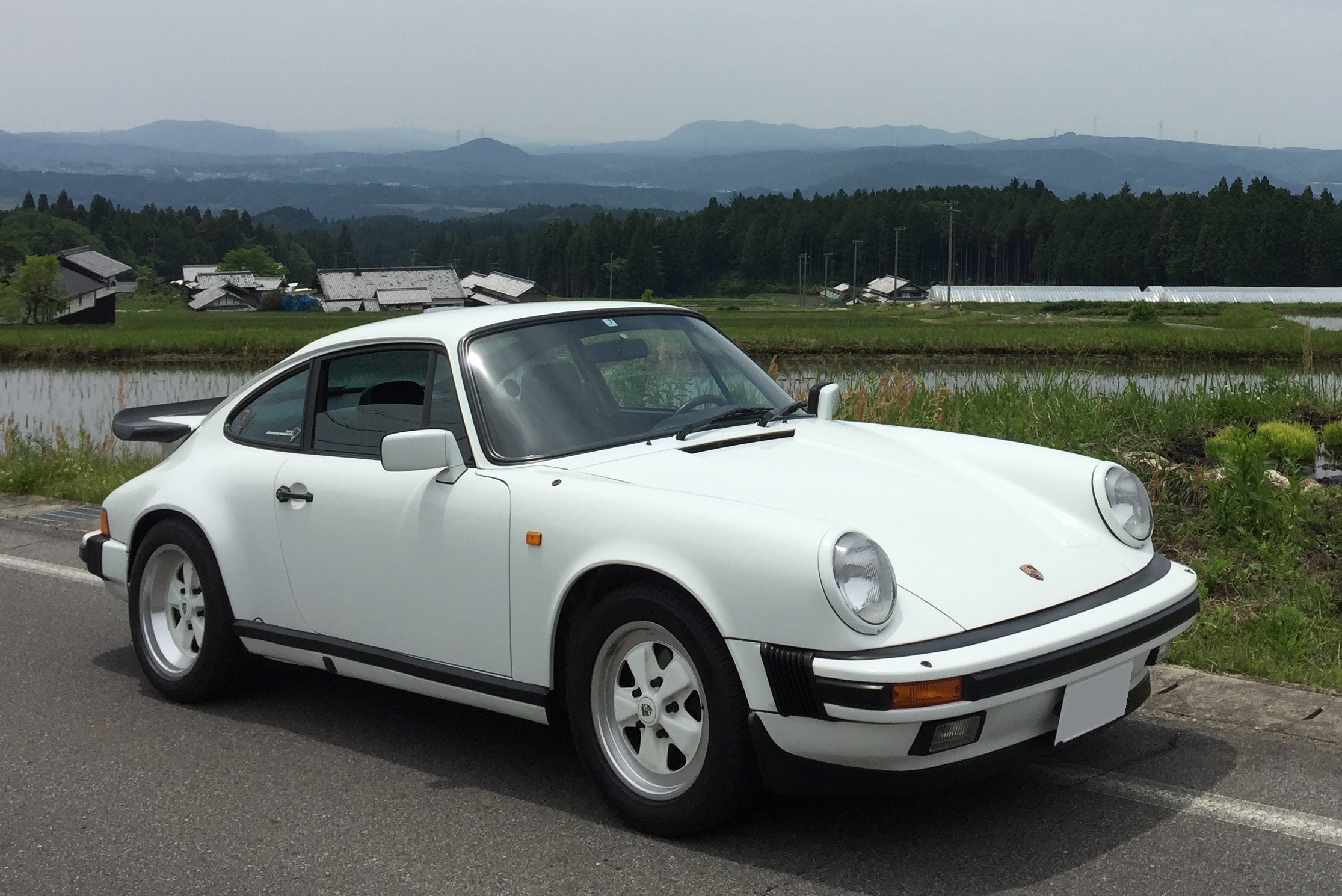 ポルシェ911 ｜1984年式 (MID:2018) | クラシックカーカフェ